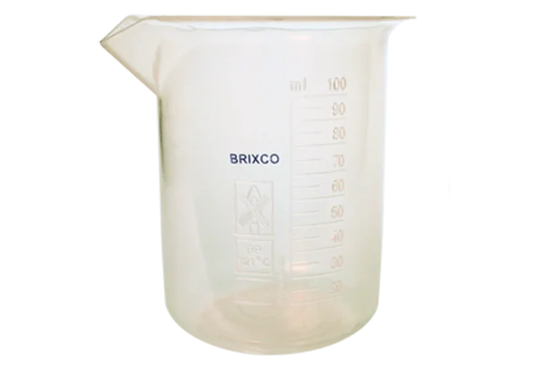 Vaso precipitado graduado en polipropileno, ideal para medir, mezclar y preparar soluciones en laboratorios.
