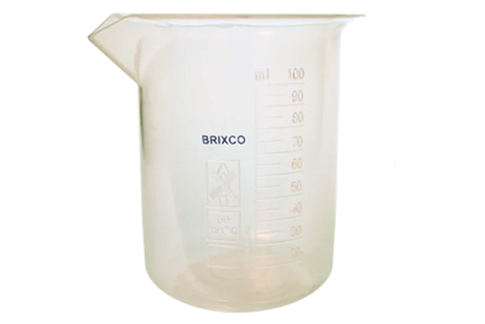 Vaso precipitado graduado en polipropileno, ideal para medir, mezclar y preparar soluciones en laboratorios.
